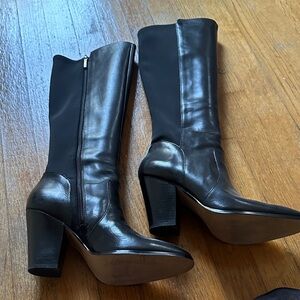 Donald J. Pliner Elegant Black Leather Heeled Boots